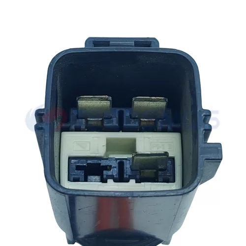 Auto Parts Car Connector Plug Waterproof Shell Suitable for Car 4P Male 7282-5570-10